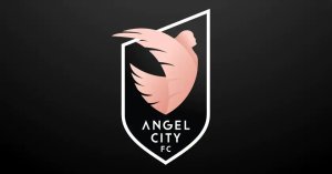 Sydney Leroux and Clair Emslie both score in the first half and Angel City (3-3-1, 10 points) holds on for a 2-1 victory over the expansion Royals.